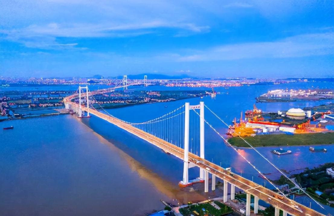 近年来，中国基建出现了明显加速