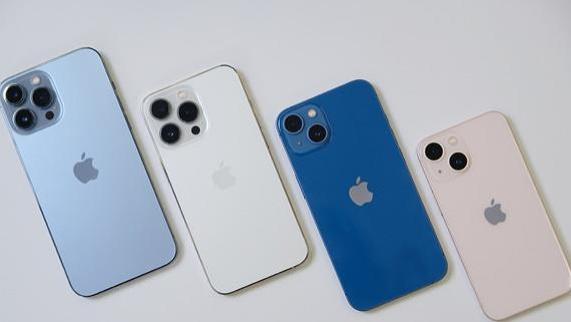 有心人喵喵 iPhone13被央视“点名”，撕下苹果的遮羞布，难怪价格越来越便宜