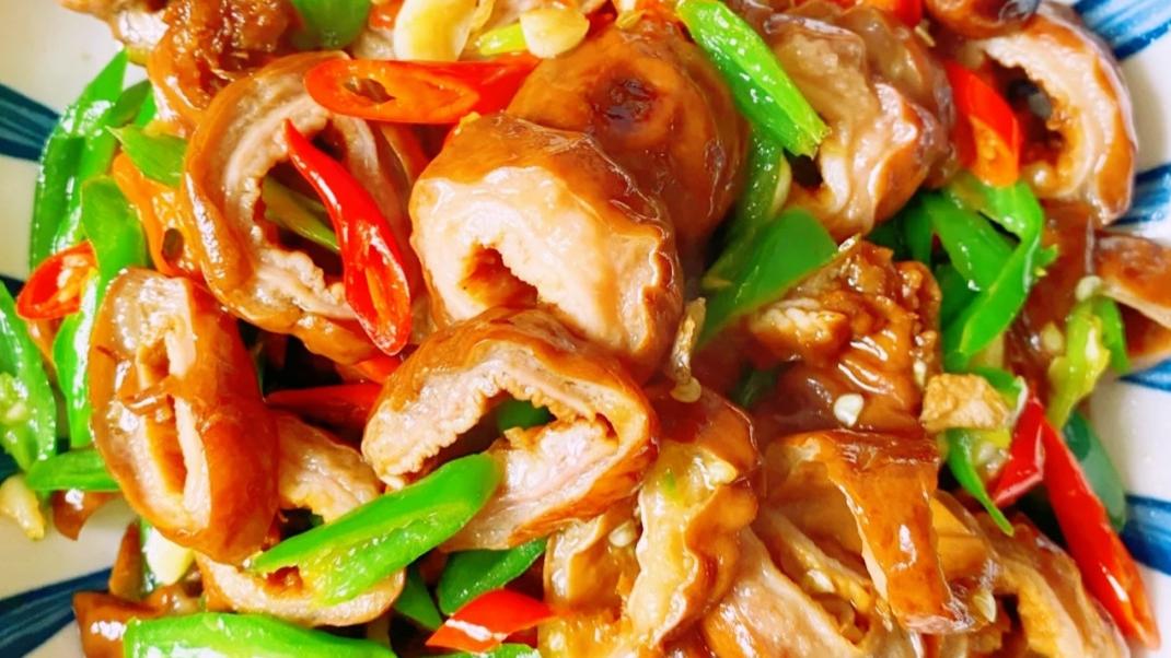 青椒|美食推荐：爆炒大肠，青椒炒肉丝，茄汁大虾，做法真的特别简单哟
