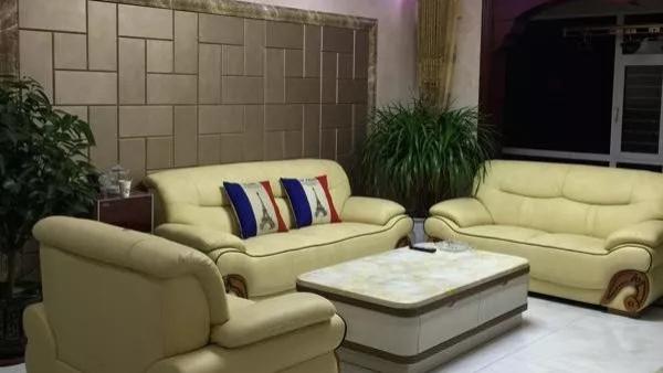 参观闺蜜的简欧宫廷风新房，玄关壁画好漂亮，餐厅展示柜太吓人