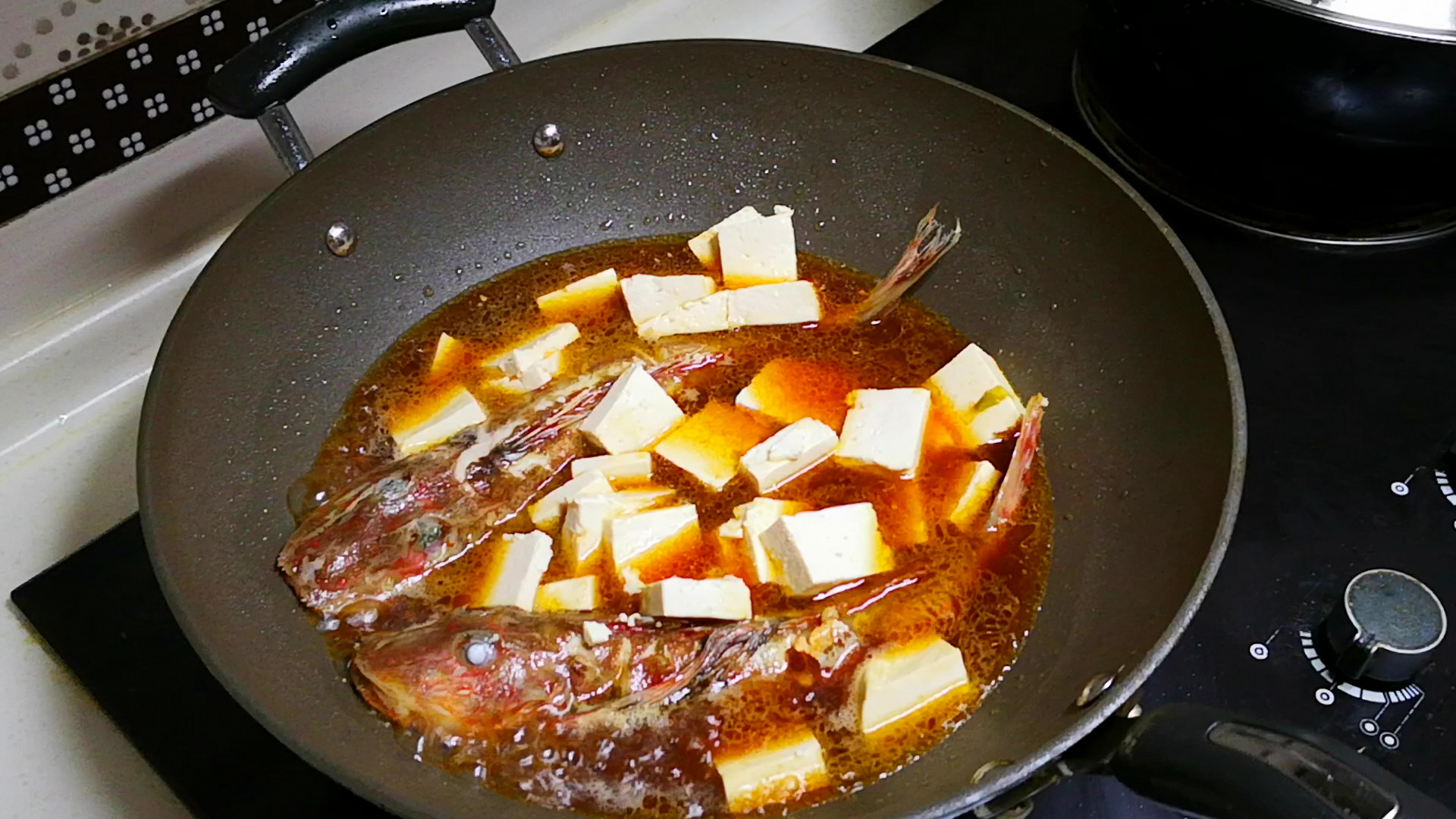 鲈鱼|秋天想吃鱼，这鱼才是真鲜美！比鲫鱼和鲈鱼都好吃，错过真可惜