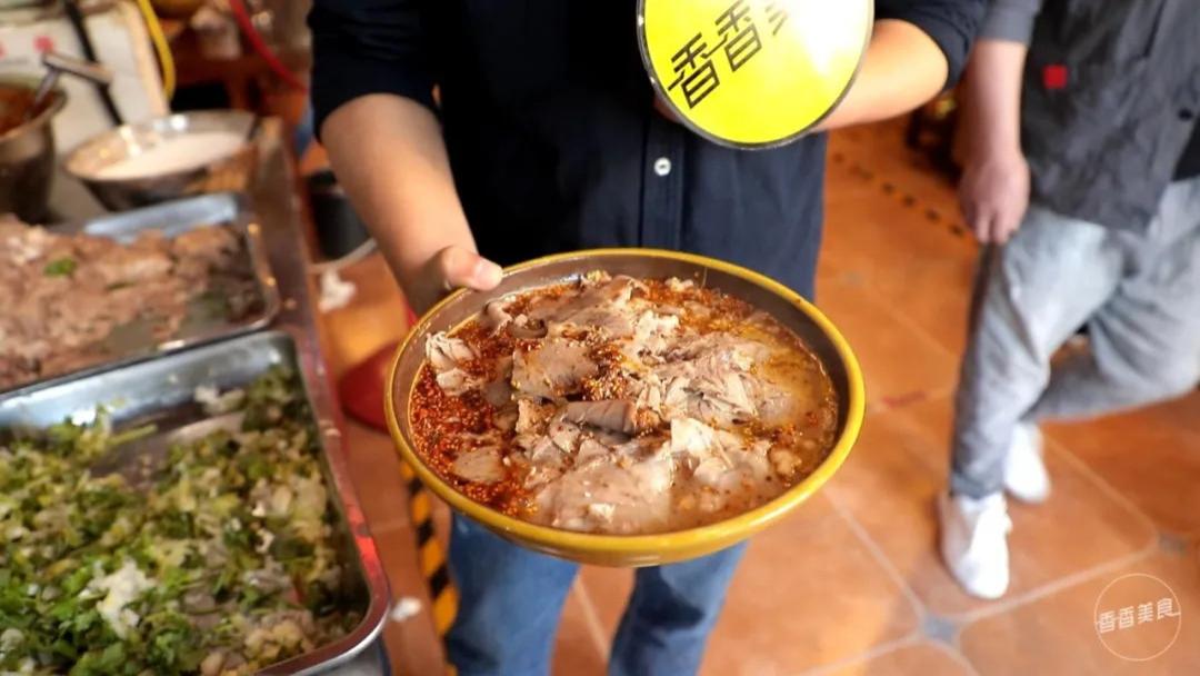 饸饹面|啥？一碗面半碗辣椒油，这是什么操作