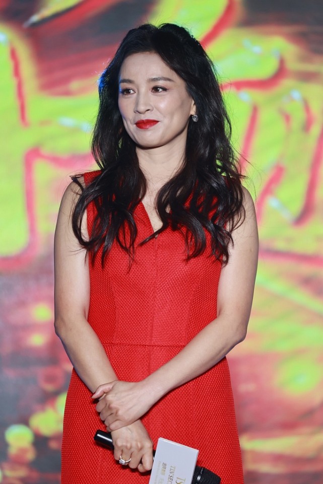 微胖的张庭怎么更美了 脸蛋看着肉肉的 笑容还是那么的自然 考拉海购