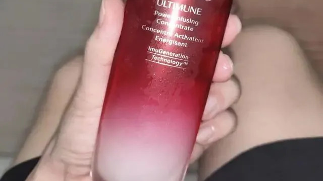 补水 这些美白补水精华液，改善皮肤暗哑无光让肌肤柔嫩光泽、弹力紧致