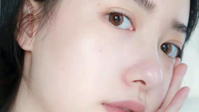 面霜 李佳琦力荐的“憋屈”面霜，却因价低被嫌弃，用后改善皮肤细纹