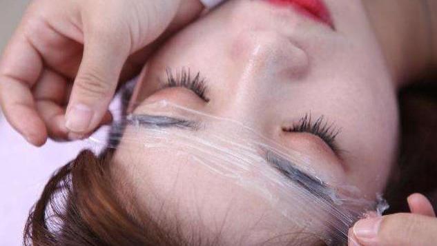 发型|为什么前几年备受欢迎的“纹眉”，现在却很少有人纹了？