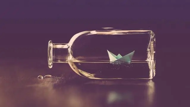 人这一生，我们来时一丝不挂，我