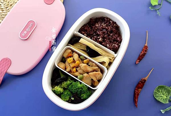 便当|天冷了，午餐便当不用愁，米饭菜肴热乎乎的，吃着暖胃又管饱