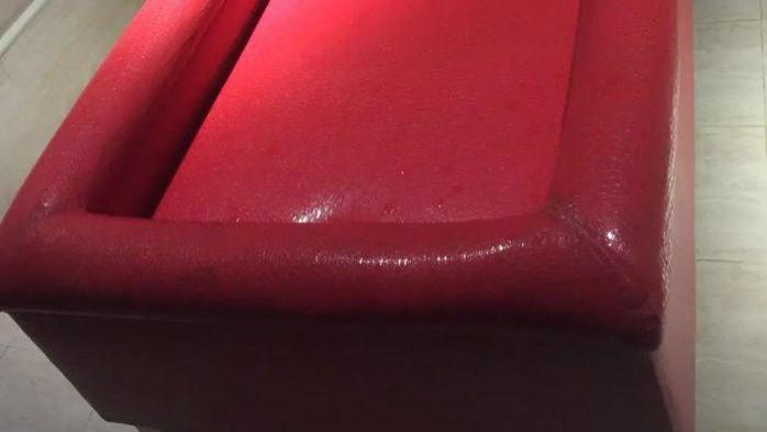 “酒店浴室放着一张床？”有人知道这是干嘛用的吗