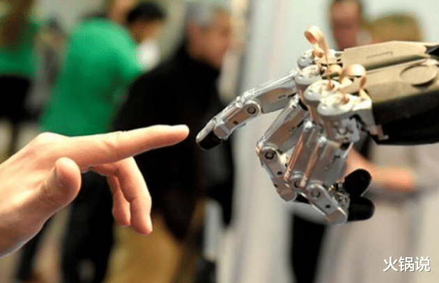 智能手机|还记得那个机器人公民索菲亚吗?曾扬言要摧毁人类,后来怎样了?