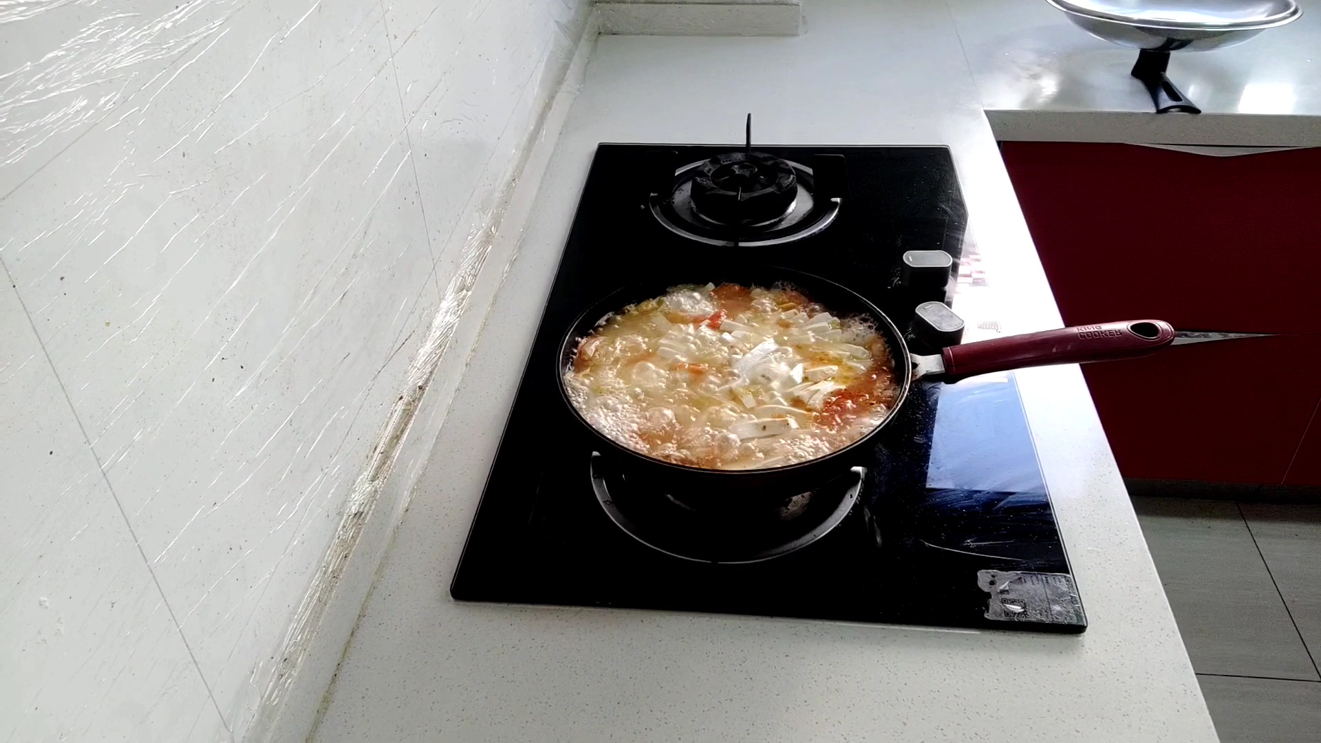 辣椒|鲜虾豆腐汤，好喝又有营养，食材简单又易学，快来跟我一起做吧