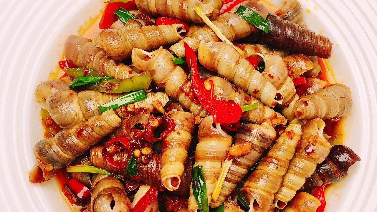 面条|让人着迷的三道家常小炒菜：香辣钉螺，葱香蚝油蛏子，清炒鸡毛菜