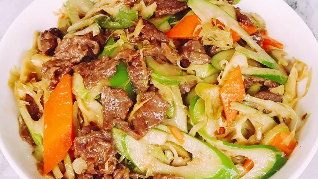 竹笋|连干两碗米饭都不过瘾：小竹笋炒牛肉，蒜蓉空心菜，白贝冬瓜汤