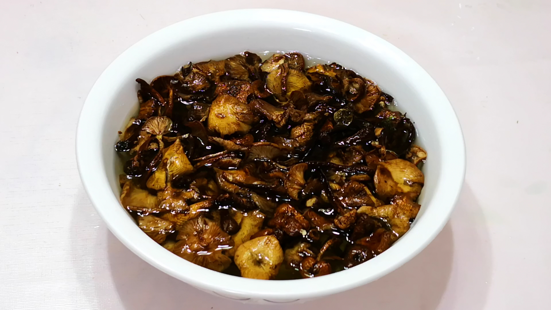 猪肉|冬季，吃猪肉不如吃它，蛋白高脂肪少，10元一斤，家家户户吃得起