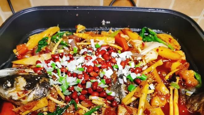 辣椒|这样的麻辣烤鱼在家也能做，而且比饭店做的还好吃。