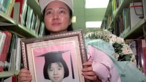 杜新枝 24年前女儿惨死在水沟，16次试管求子失败后的白冰冰，现在怎么样了
