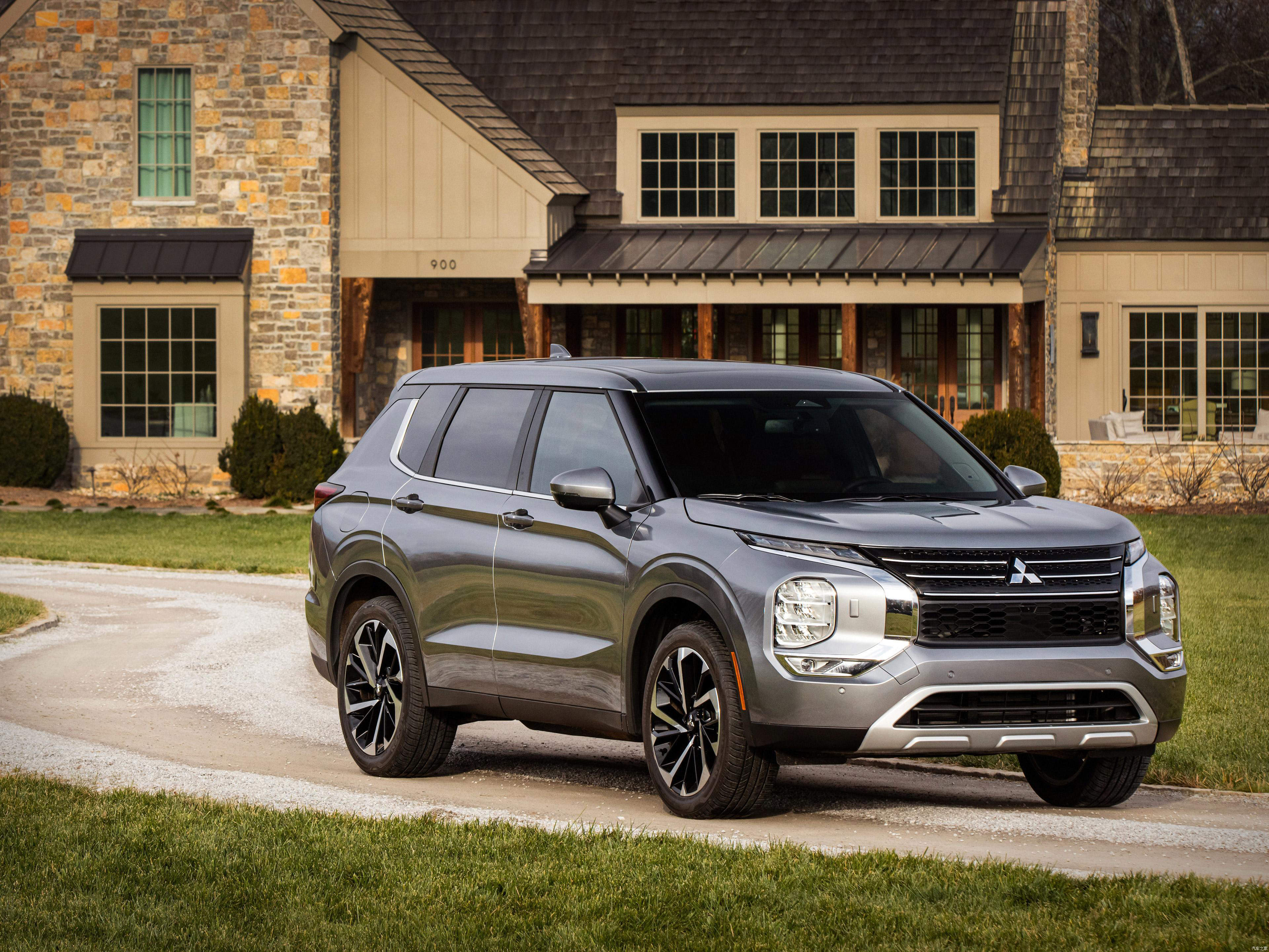 【坚守自然吸气，三菱全新换代7