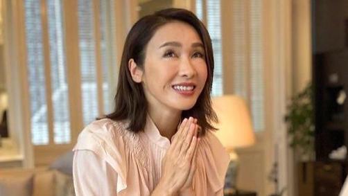 黎姿豪宅内景再曝光，浴室装修豪华，连简单的洗脸盆都满是高级感