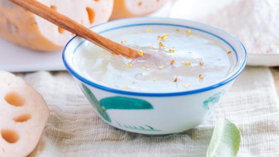 |莲藕营养丰富，自制成藕粉，简单易学