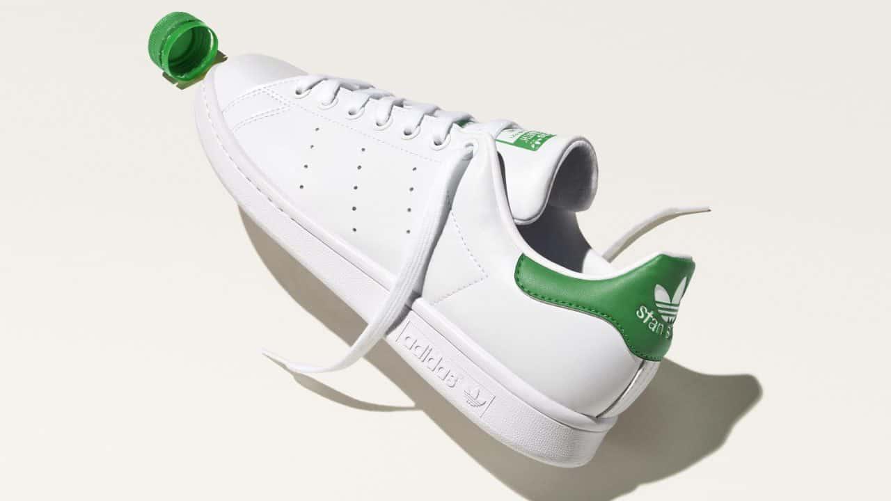 经典 Adidas Stan Smith 运动鞋   改用 PRIMEGREEN 环保材料