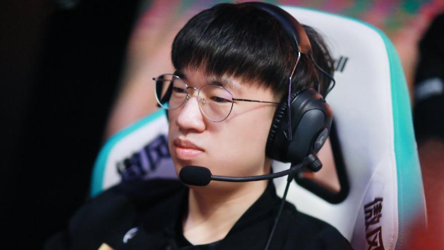 RNG|RNG拿下六连胜！Mlxg分析小虎与严君泽、姿态的最大区别