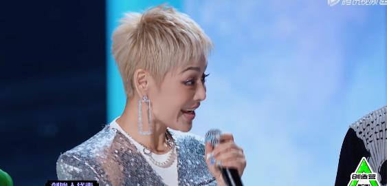 周深唱跳创造营主题曲,挥汗如雨太可爱,小白粥的梗过不去了 周深唱跳创造营主题曲,挥汗如雨太可爱,小白粥的梗过不去了