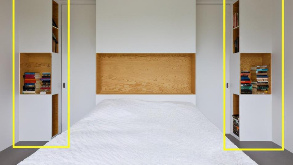 床头柜有什么用？不如床头两侧打到顶的柜子，收纳空间堪比储藏室