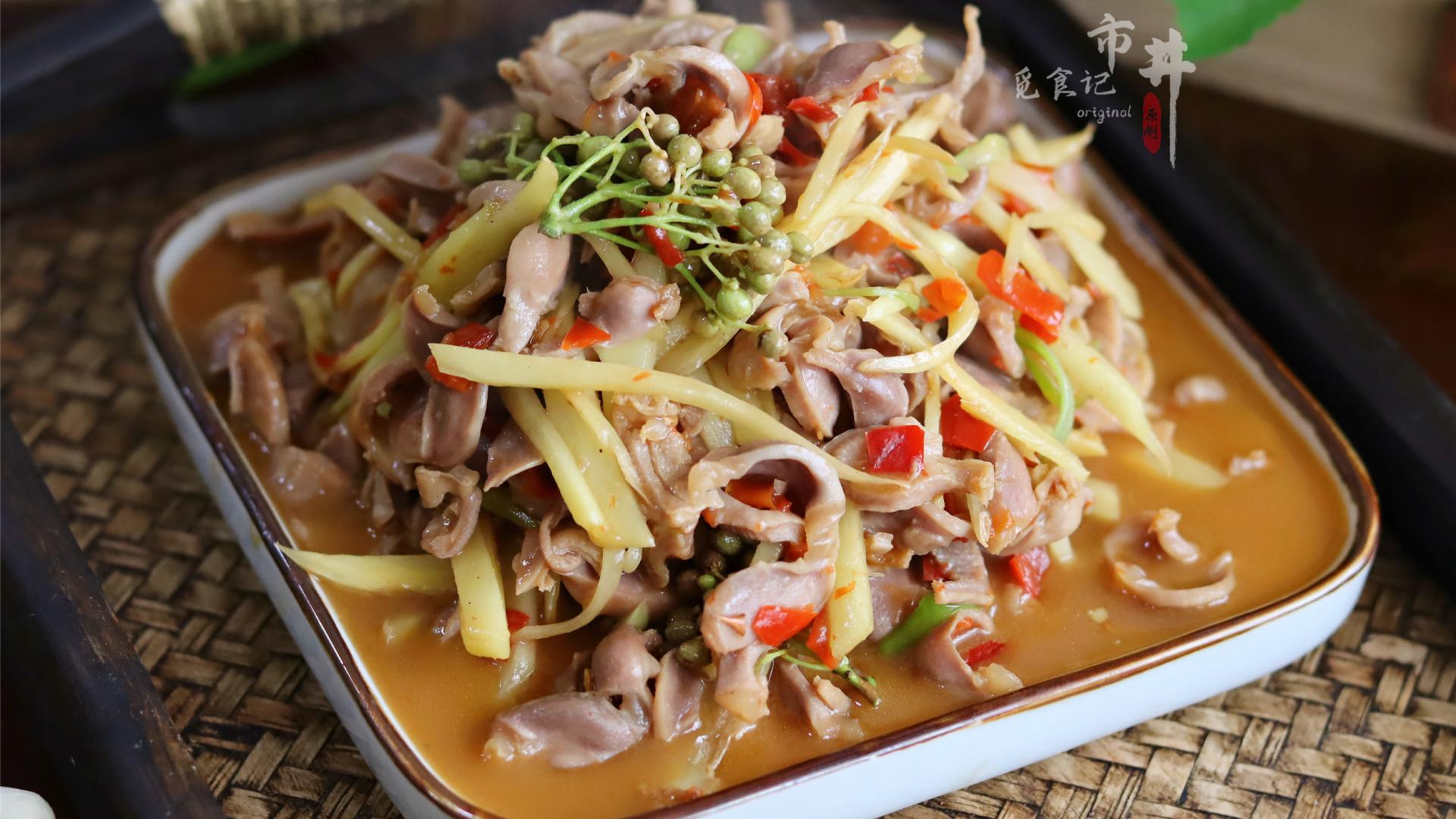 麻辣小龙虾|秋天，这2样食材真是绝配，馋了炒一盘，嘎嘣脆，常吃对脾胃好