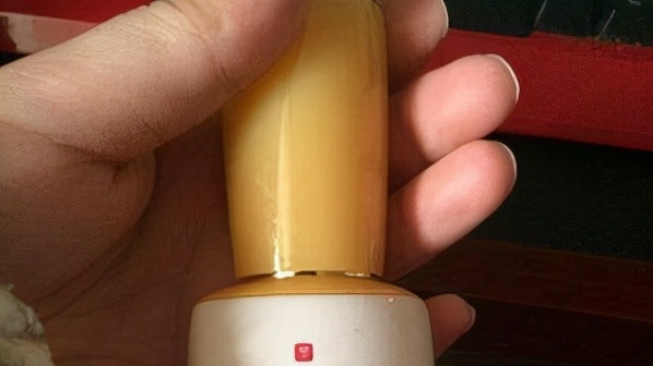 短发 人气精华液推荐：具有强渗透巨补水，美白抗氧化，让你水灵白皙