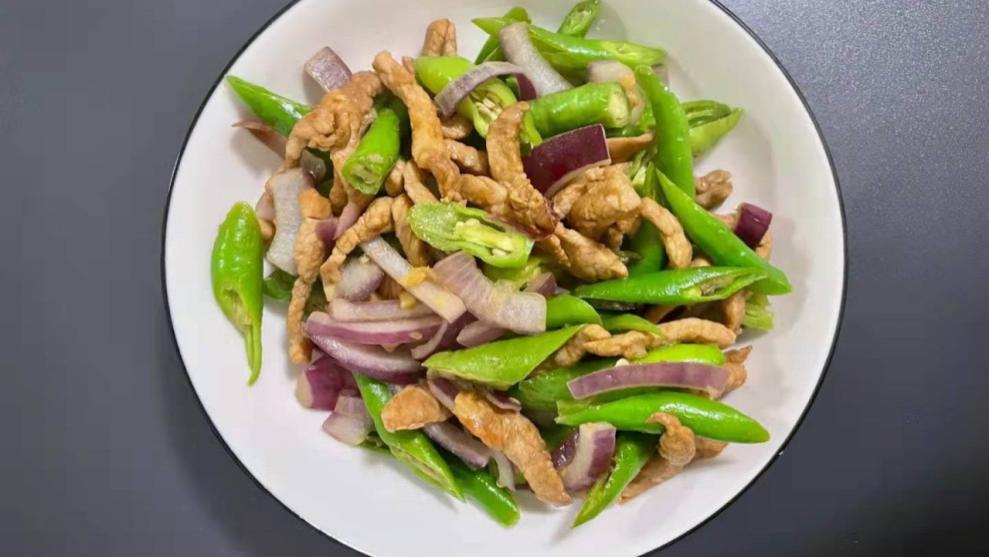 洋葱|腊月到了，有条件多吃这菜，做法特简单，营养又开胃，内行人常吃