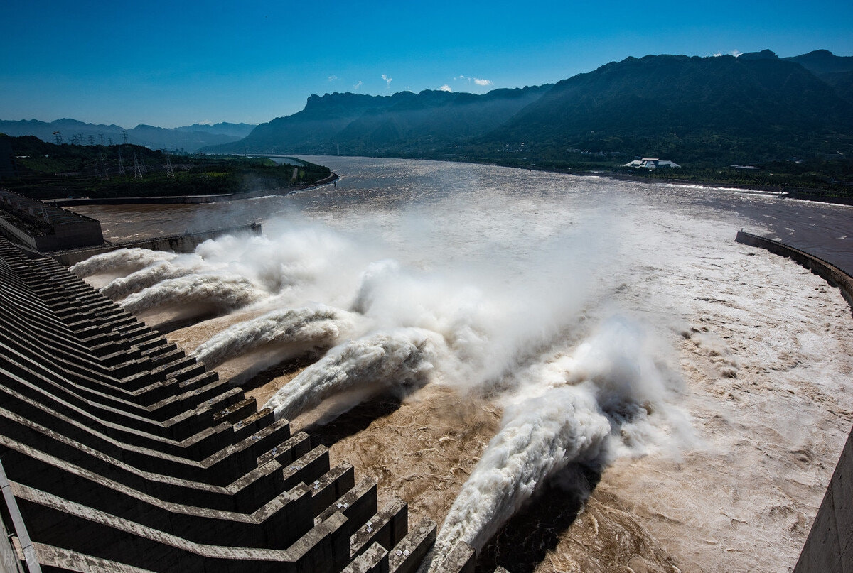三峡大坝是中国最为重要的民生工