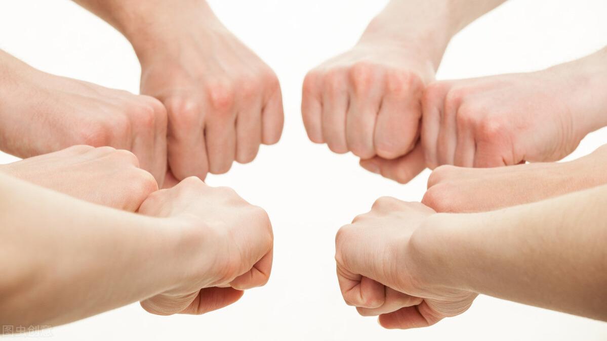 梳毛、八卦和团队凝聚力