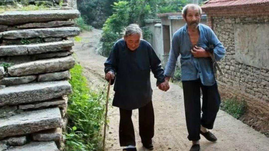 人生摇起来 当你老了，一定要留给自己的七张底牌