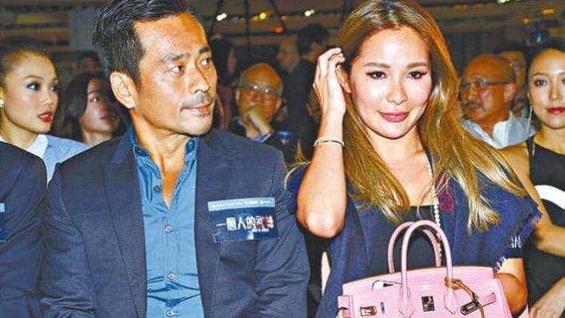 陈慧玲|洗米华被批捕当天，妻子上线与网友聊天，连发三个笑脸谈夫妻之道