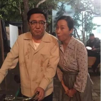 她曾出演过《家有儿女》，因前夫病故而退出娱乐圈！