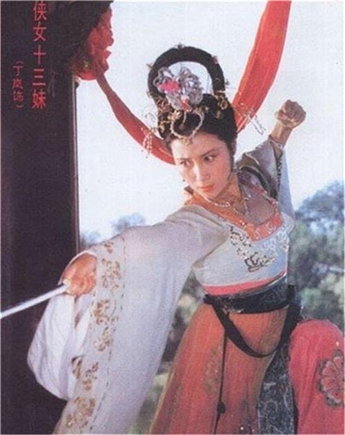 还记得《少林寺》中的牧羊女吗?如今57岁了,已身价过亿,但依然很美 还记得《少林寺》中的牧羊女吗?如今57岁了,已身价过亿,但依然很美