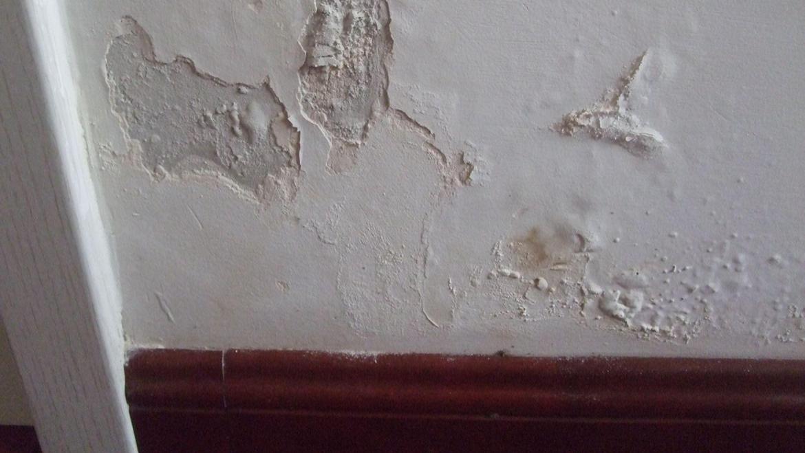 看到卫生间门口漏水，我发现这是无数中国家庭装修的通病