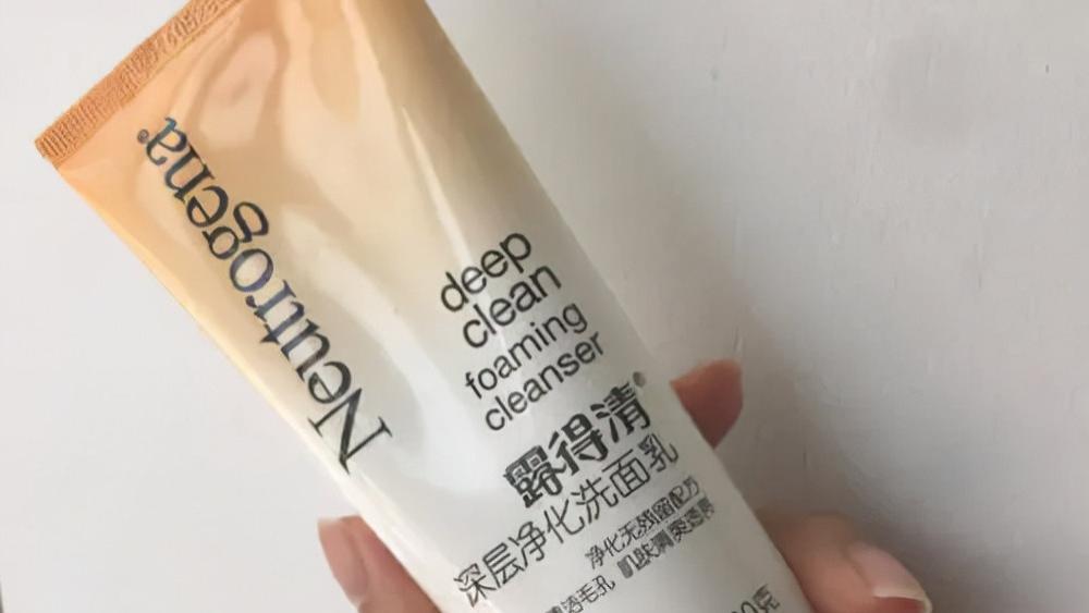 黄瓜 清洁效果不错的洗面奶：洗一洗，让脸部肌肤更加细腻嫩滑