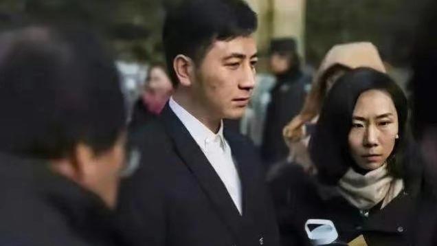 翠西爱写作|林生斌事件再升级：16楼邻居爆猛料，莫焕晶为啥先去叫邻居逃生？
