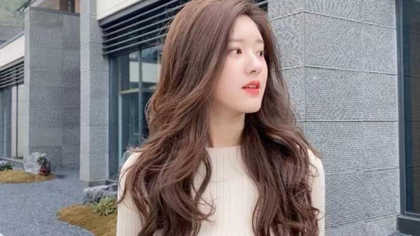 卷发|脸圆、脸上肉多的女生，不适合3种卷发，很容易显得脸更圆