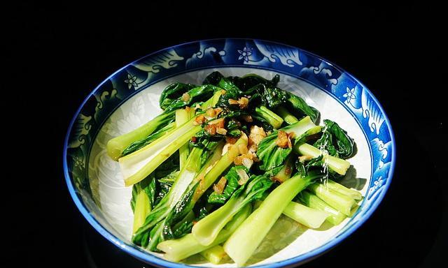 蔬菜|寒露后这菜要多吃，脆嫩爽口营养均衡，钙含量是绿叶蔬菜之最