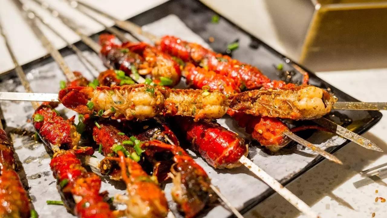 烧烤|东北人“吃烧烤”必点的8种串，不吃好像少了灵魂，没有精髓！