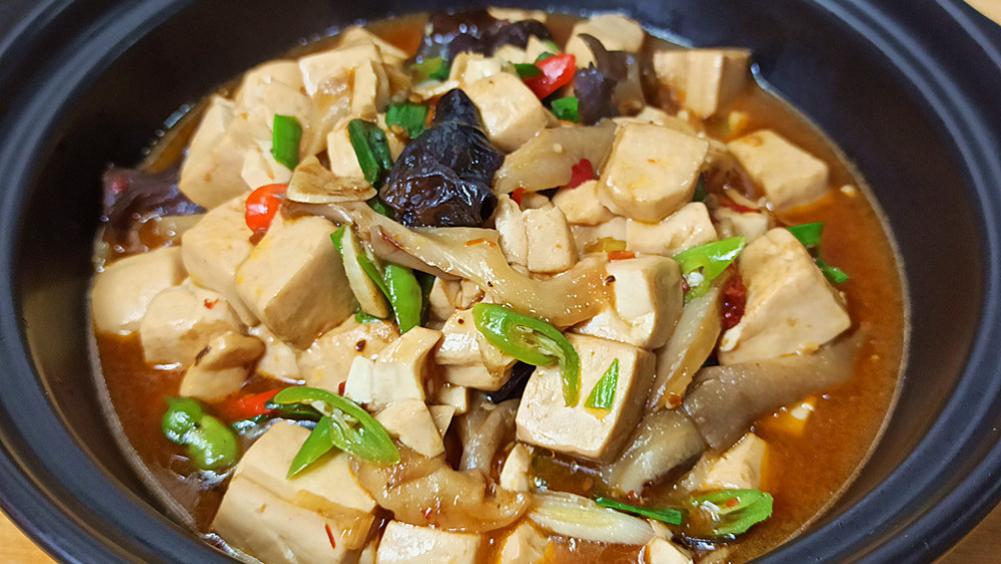豆腐|家常溜豆腐这么做， 味道鲜美做法简单，比红烧肉还香，特别好吃