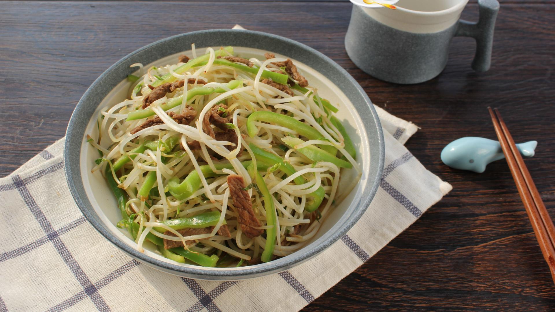 营养膳食|我的晚餐就这一盘，低卡又营养，晒圈火了，网友：难怪身材这么好