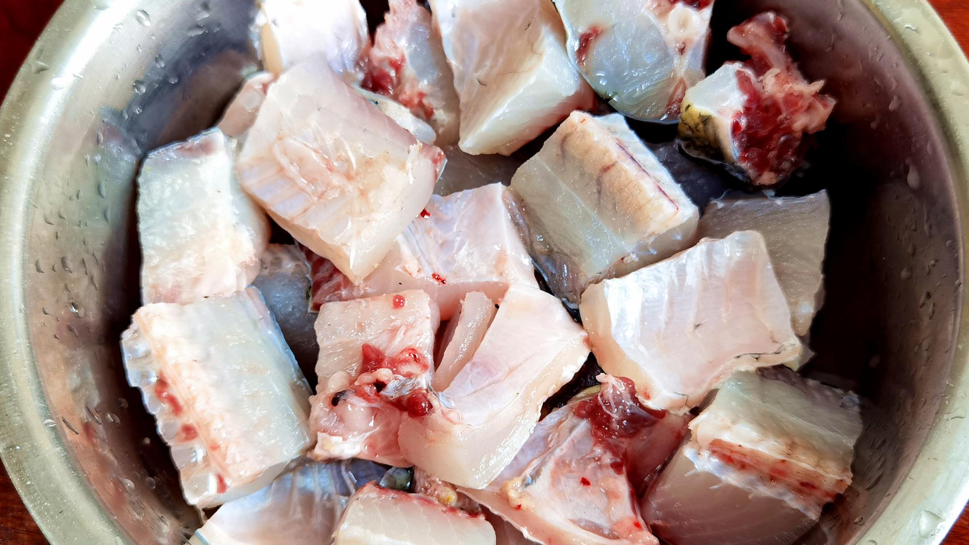 草鱼|秋季碰到这鱼别手软，8元1斤，比鲫鱼营养，比鲈鱼鲜，红烧特别香