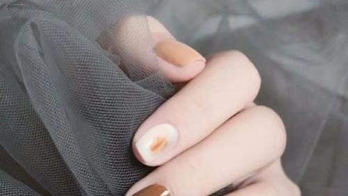 头皮屑 最早美甲对指甲的危害你都知道吗？现在知道还不晚......