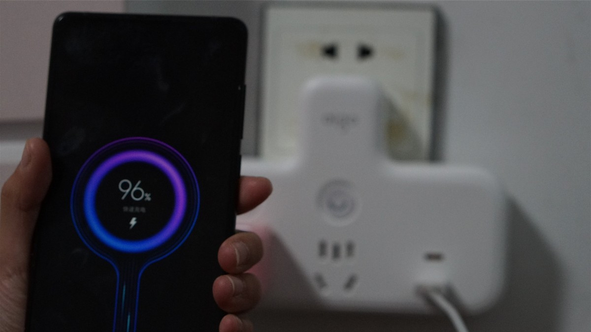 老房子不动电、不拖线，如何轻松解决插座不够问题