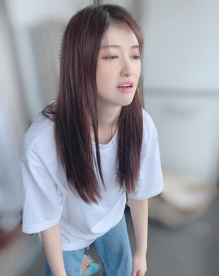 26岁女星吸毒被抓:出道18个月瘦成皮包骨,为吸毒流连风月场所 26岁女星吸毒被抓:出道18个月瘦成皮包骨,为吸毒流连风月场所
