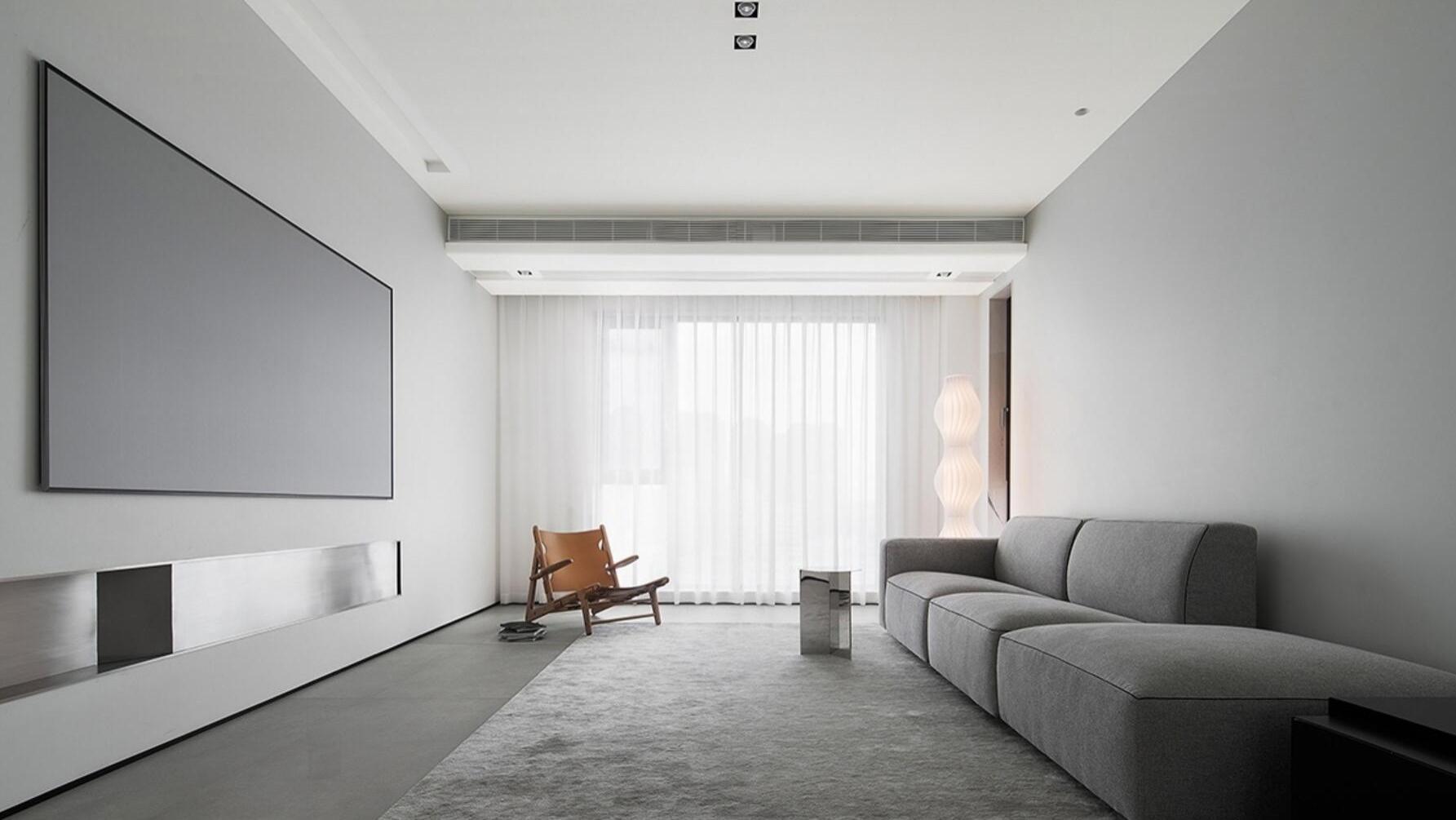 为追求极简主义，她将新家装修得一尘不染，完工后太高级了