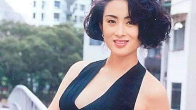 张敏|女星被曝出轨小导演，10年后复出被嘲太老，你是没见她年轻时模样